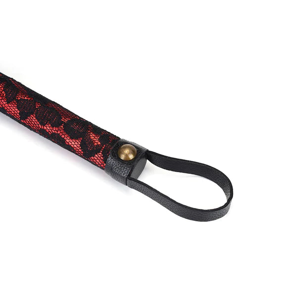 Flogger renda e pele vegan (Victorian Garden)